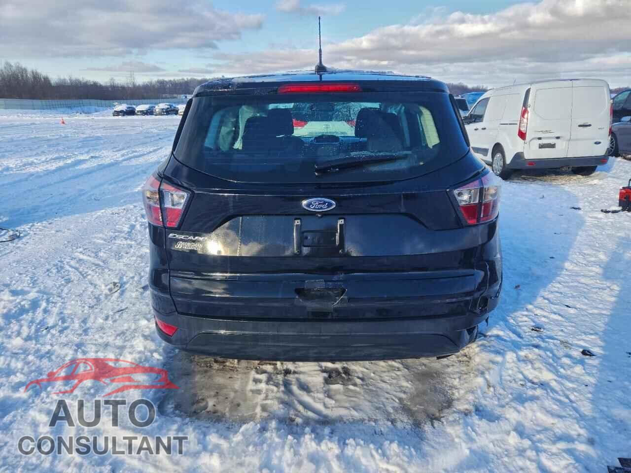 FORD ESCAPE 2017 - 1FMCU0F73HUC08119