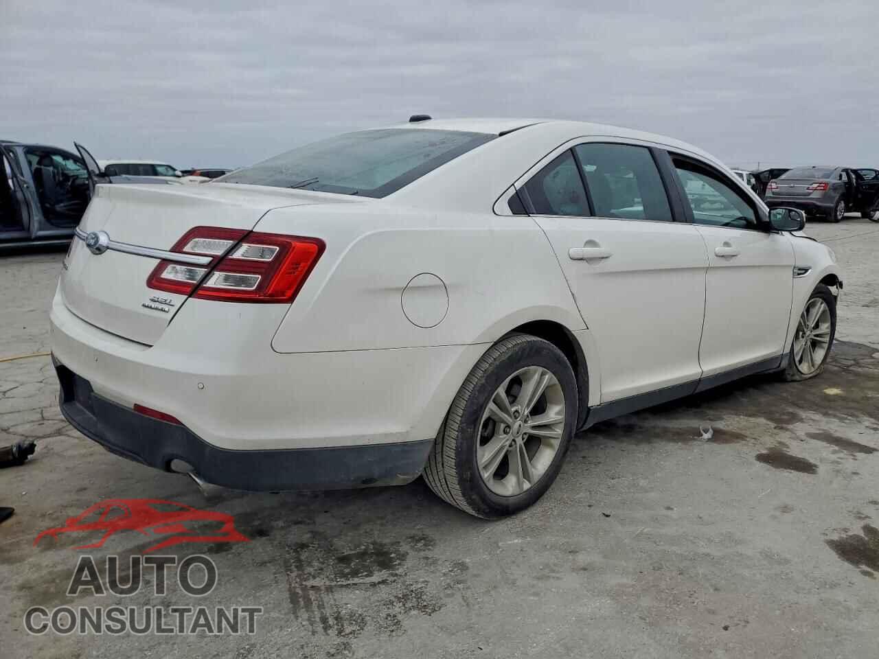 FORD TAURUS 2014 - 1FAHP2E82EG150849