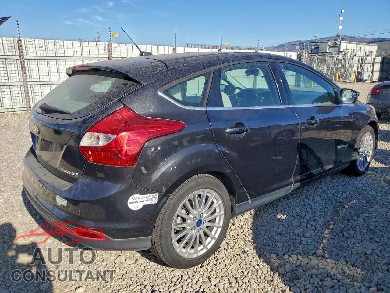 FORD FOCUS 2014 - 1FADP3R41EL112001