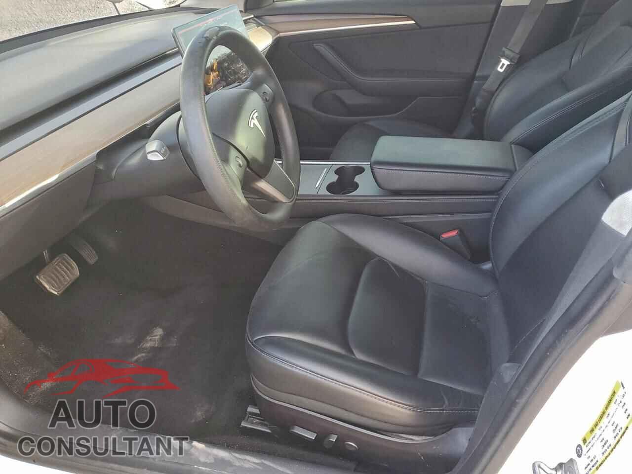 TESLA MODEL 3 2022 - 5YJ3E1EB8NF105098