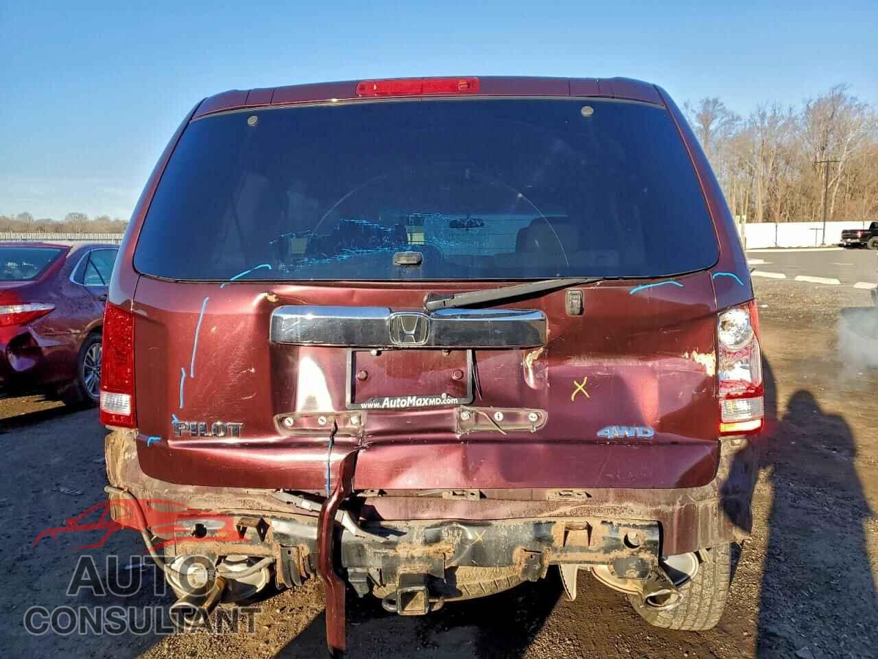 HONDA PILOT 2011 - 5FNYF4H48BB055932
