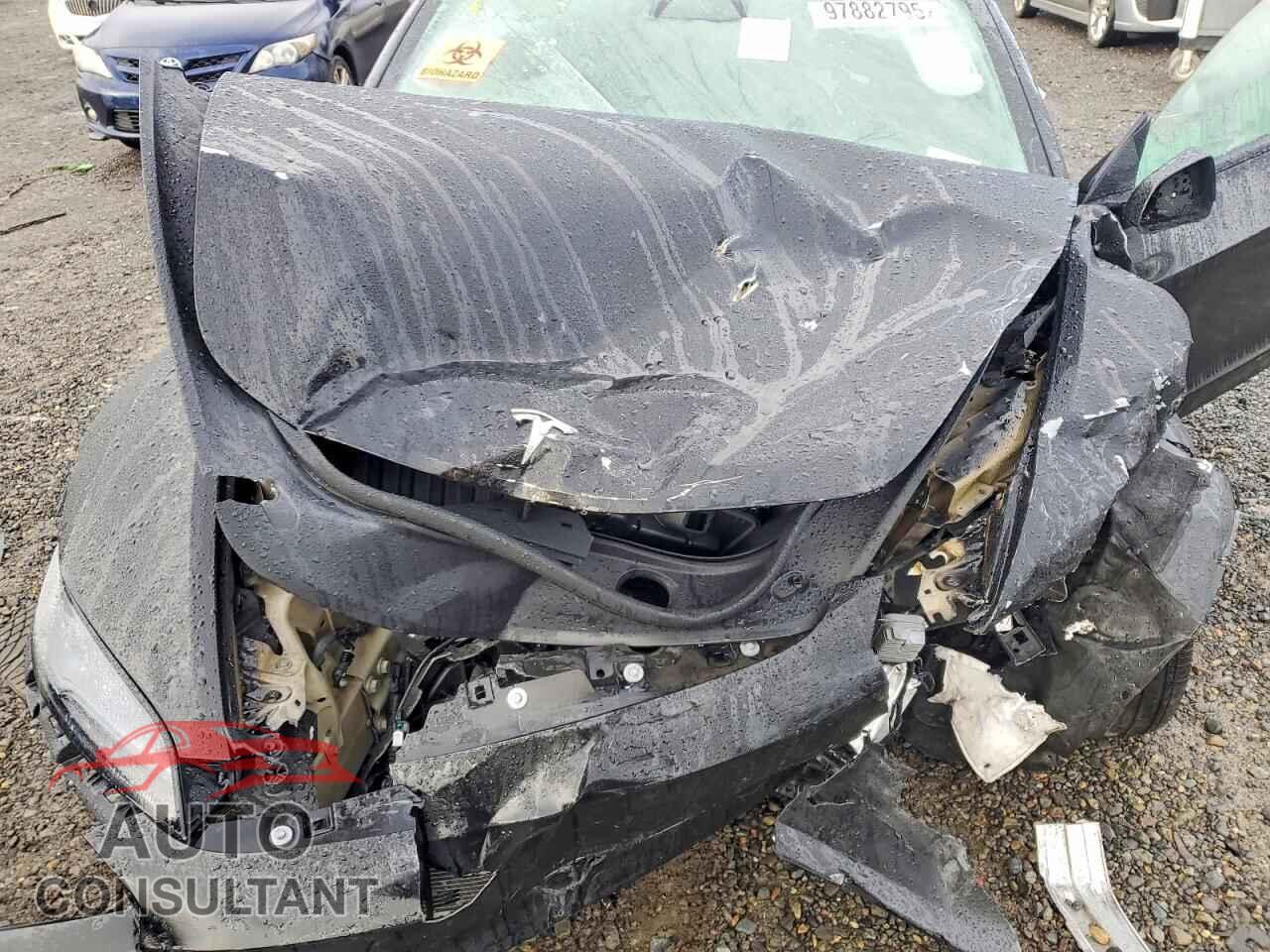 TESLA MODEL 3 2024 - 5YJ3E1EB7RF843738