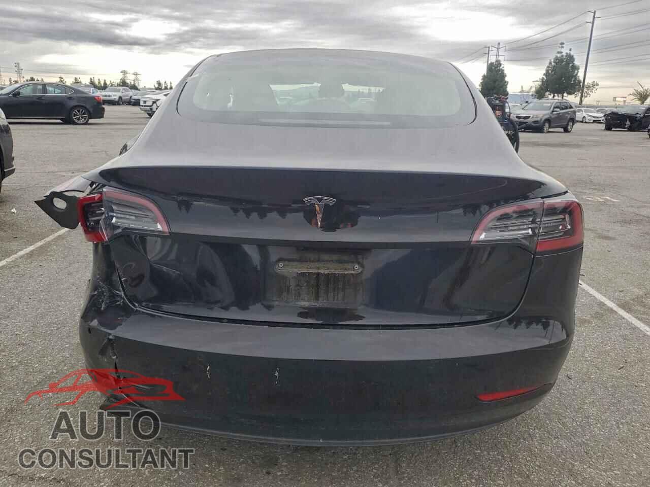 TESLA MODEL 3 2021 - 5YJ3E1EA8MF087126