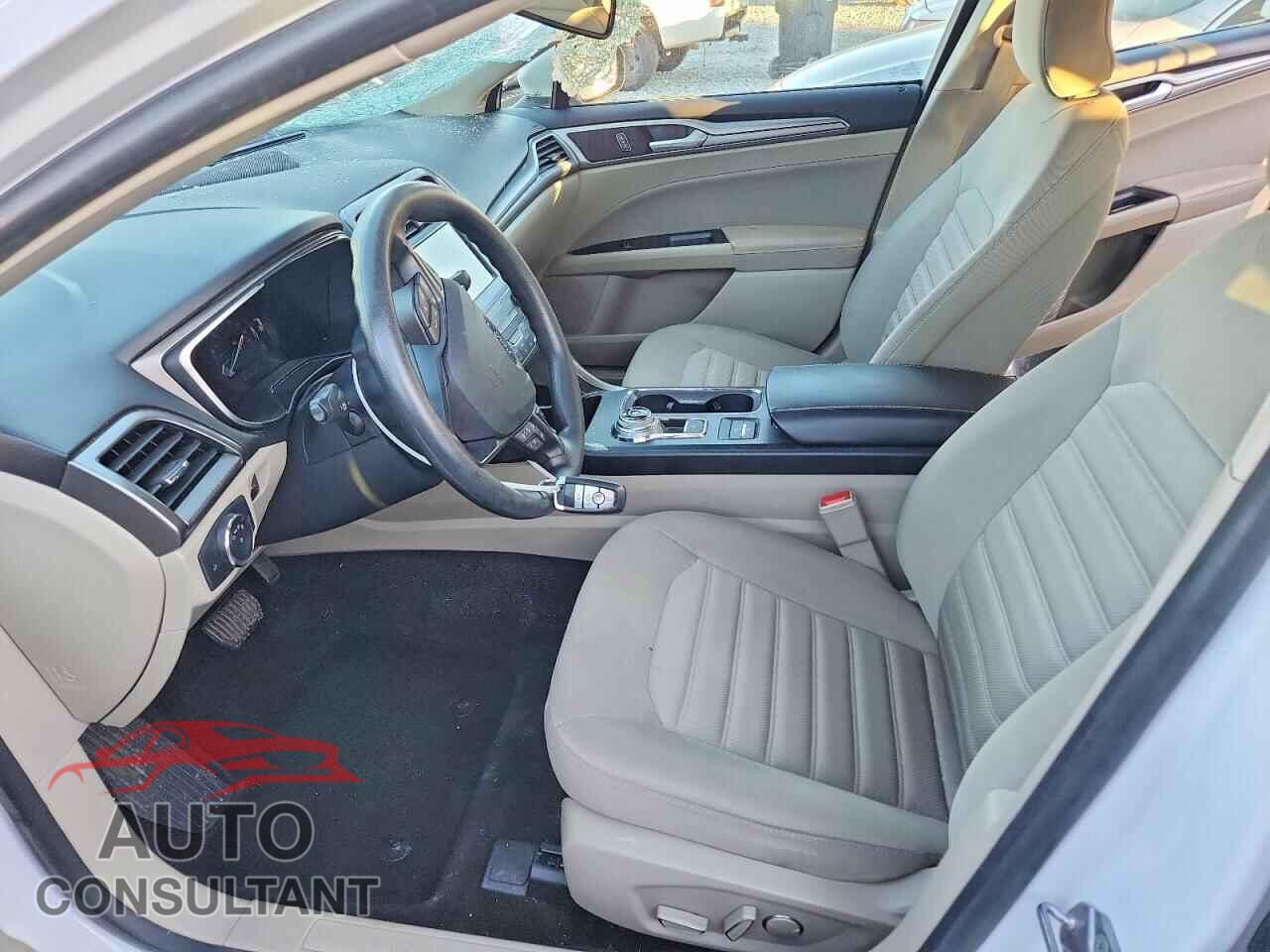 FORD FUSION 2019 - 3FA6P0LU1KR225461
