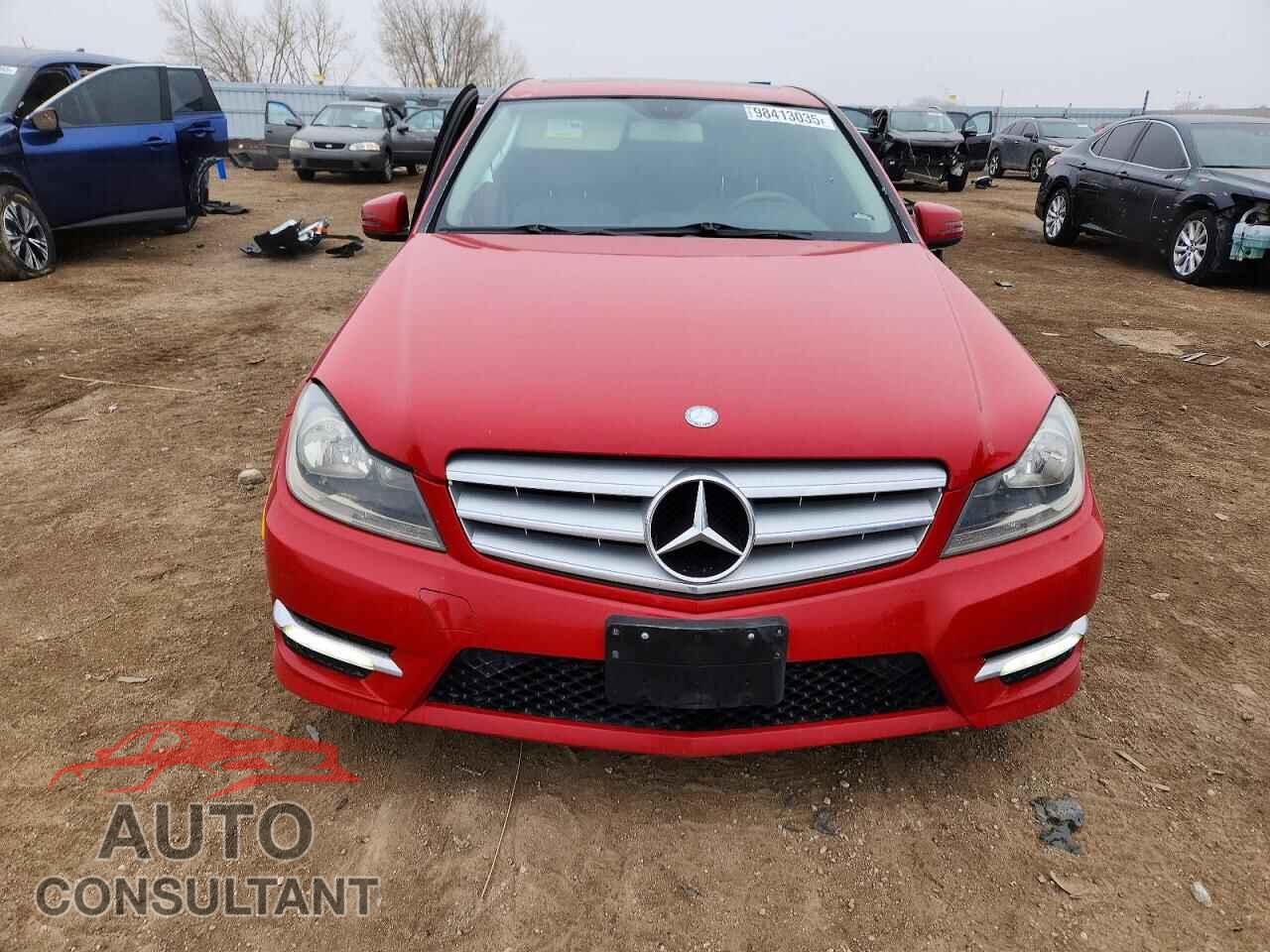MERCEDES-BENZ C-CLASS 2012 - WDDGF8BB5CA619319