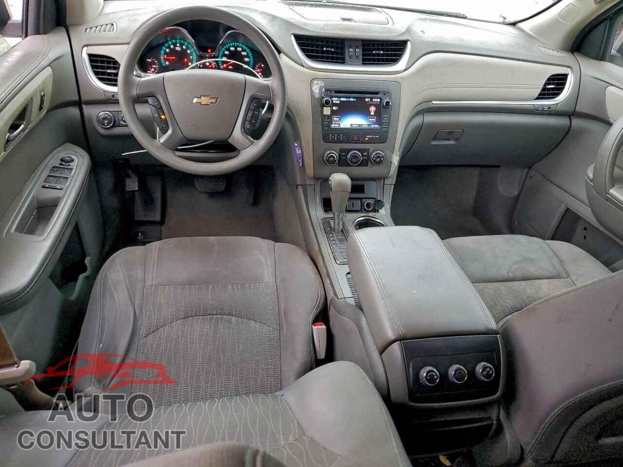 CHEVROLET TRAVERSE 2015 - 1GNKRFKD7FJ219632