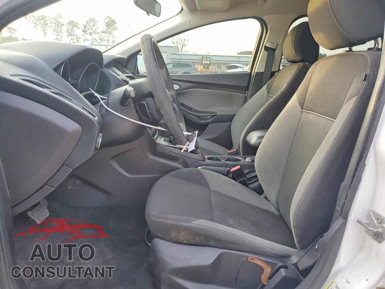 FORD FOCUS 2014 - 1FADP3F21EL179152