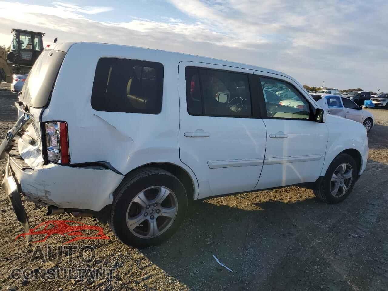 HONDA PILOT 2014 - 5FNYF4H55EB004725