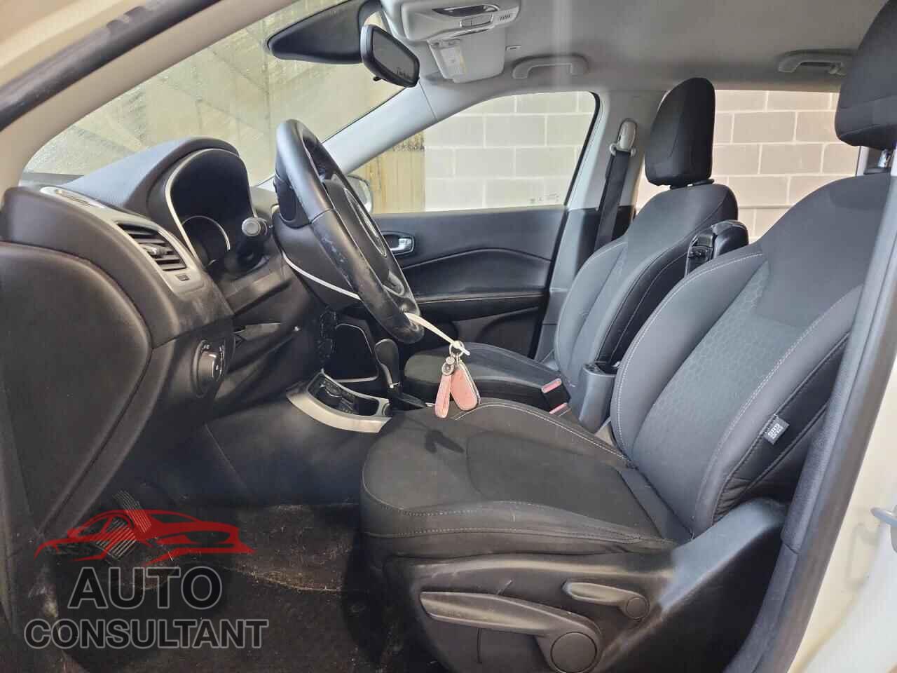 JEEP COMPASS 2019 - 3C4NJDAB7KT689499
