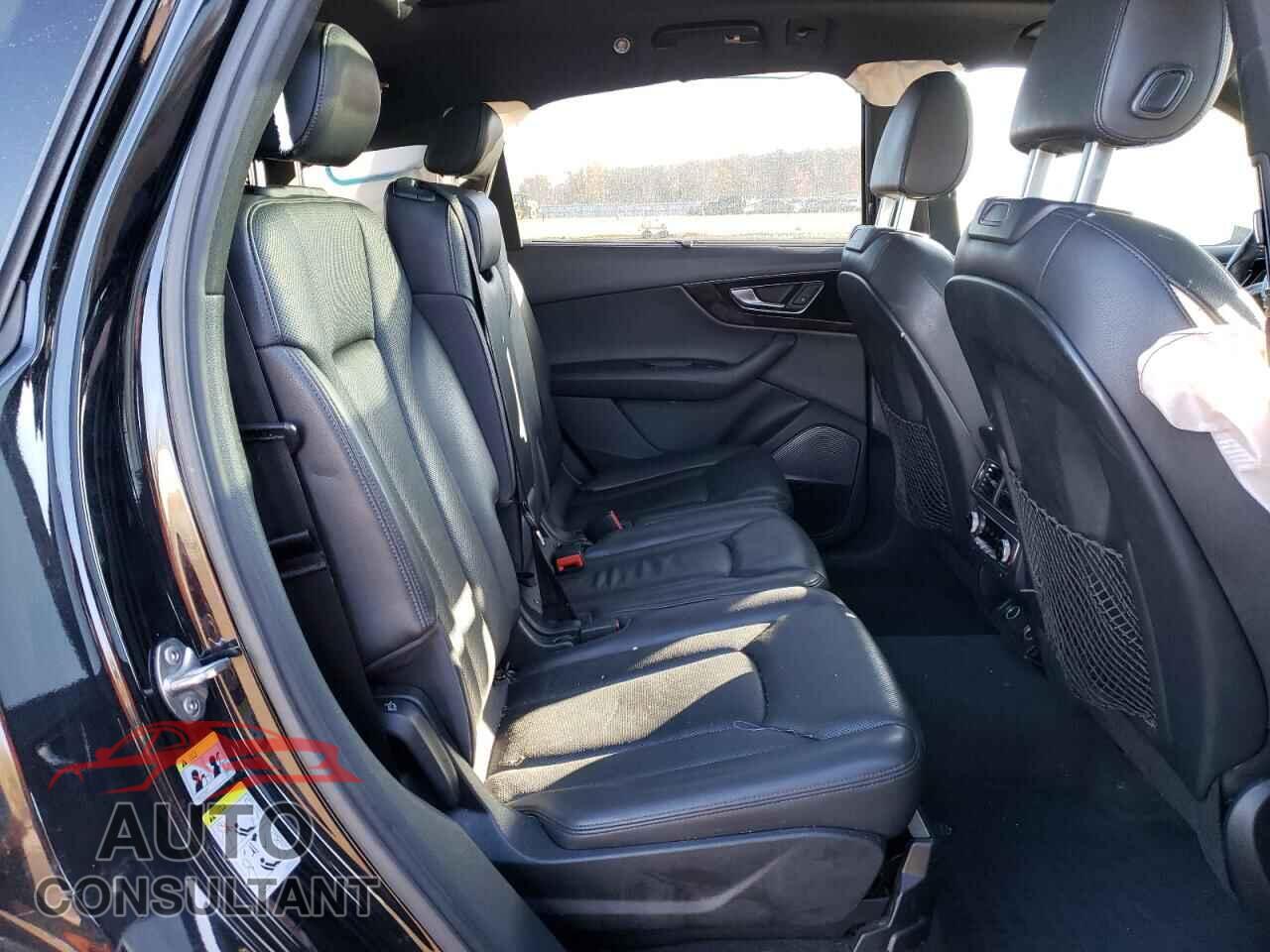 AUDI Q7 2017 - WA1VAAF73HD014924