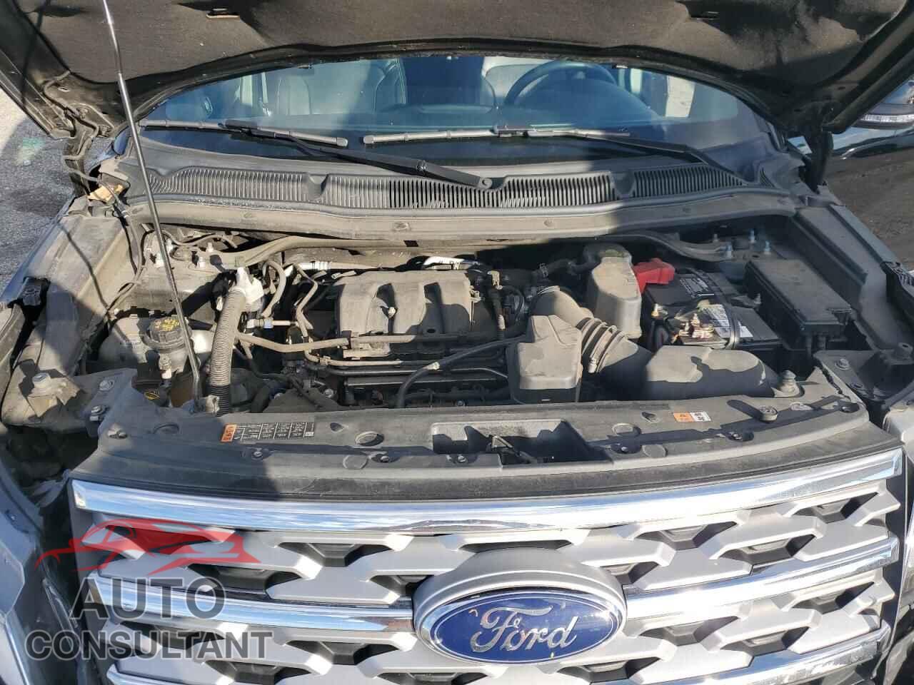 FORD EXPLORER 2018 - 1FM5K7F85JGB11038