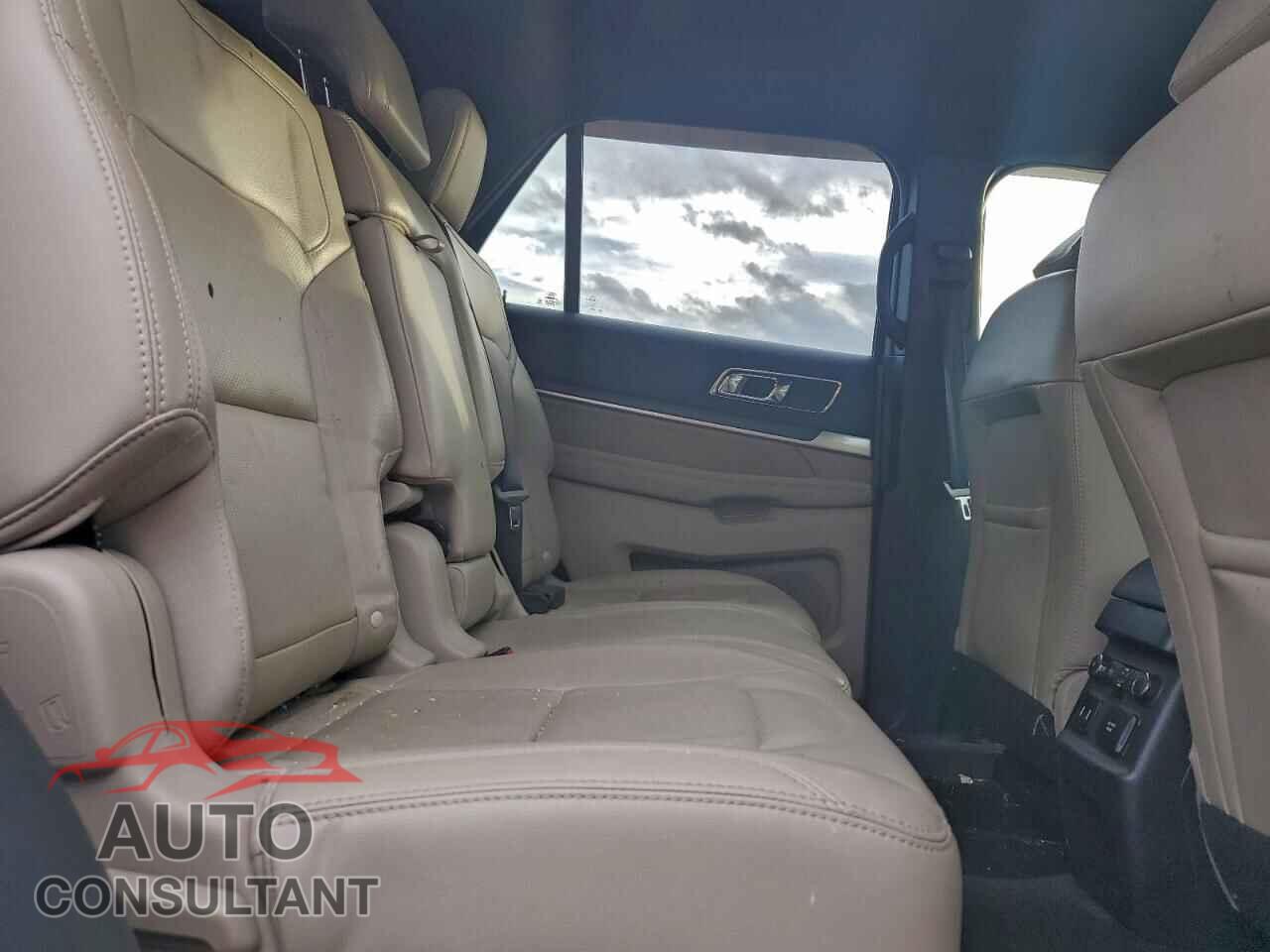 FORD EXPLORER 2018 - 1FM5K7F88JGB67099