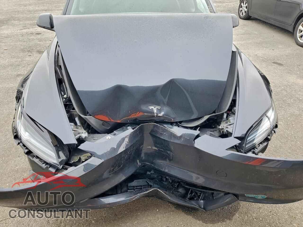 TESLA MODEL 3 2025 - 5YJ3E1EA0SF026902
