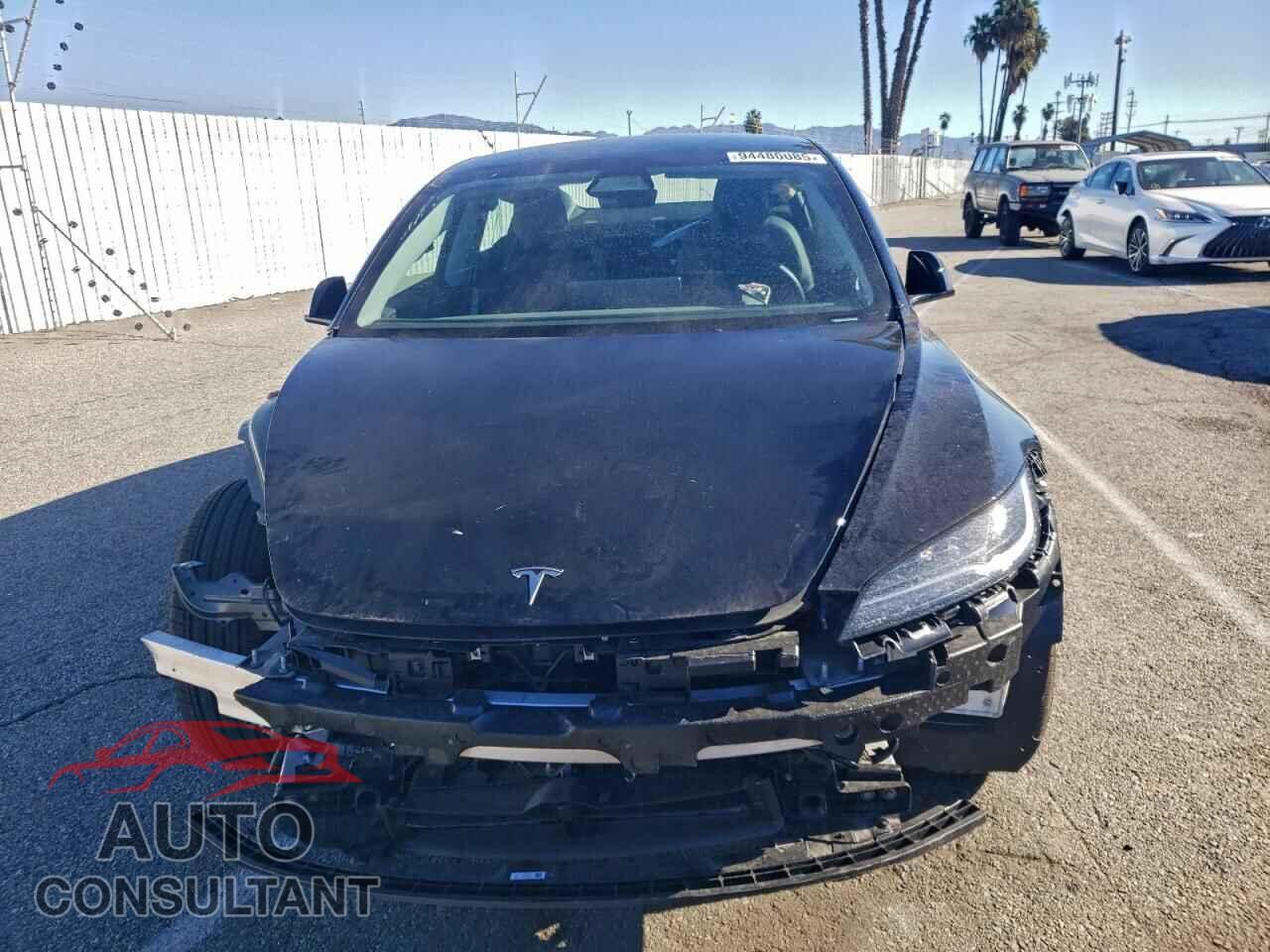 TESLA MODEL 3 2025 - 5YJ3E1EA8SF976893