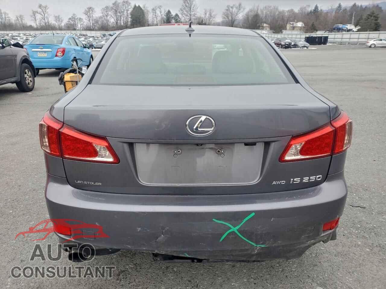 LEXUS IS 2012 - JTHCF5C20C5058752