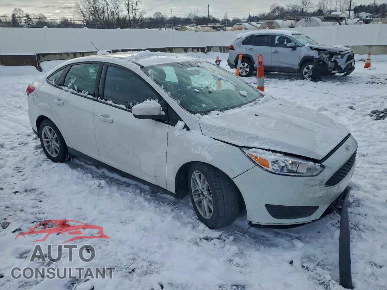 FORD FOCUS 2018 - 1FADP3F29JL212036