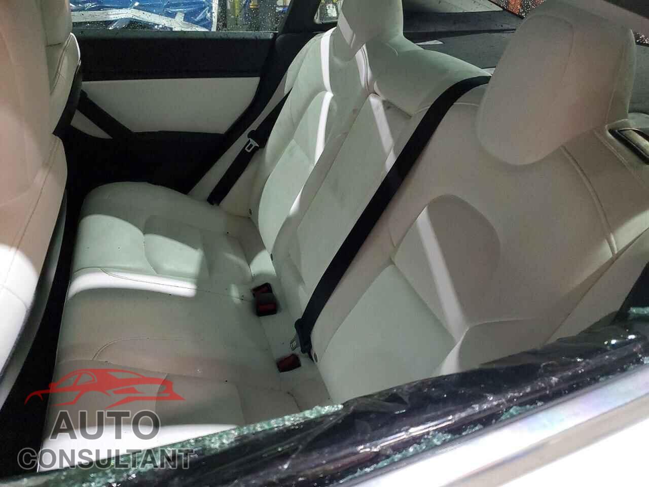 TESLA MODEL 3 2020 - 5YJ3E1EC4LF715005