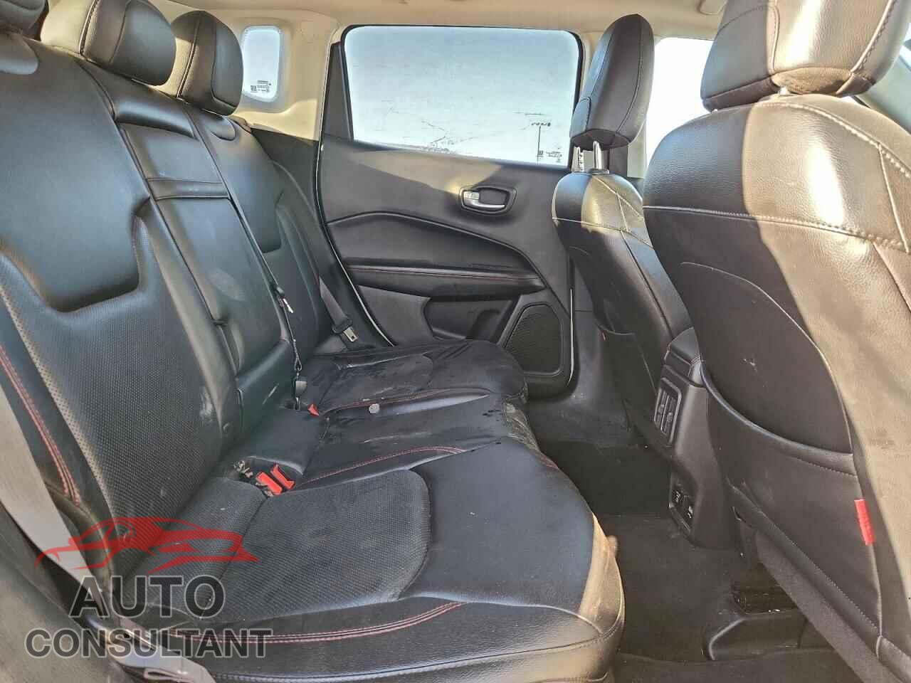 JEEP COMPASS 2017 - 3C4NJDDB3HT667701