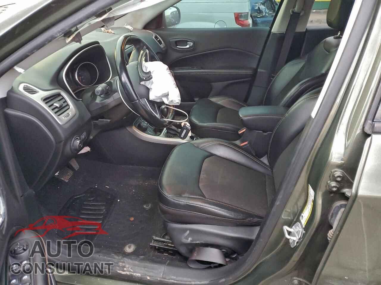 JEEP COMPASS 2020 - 3C4NJDBB8LT241126