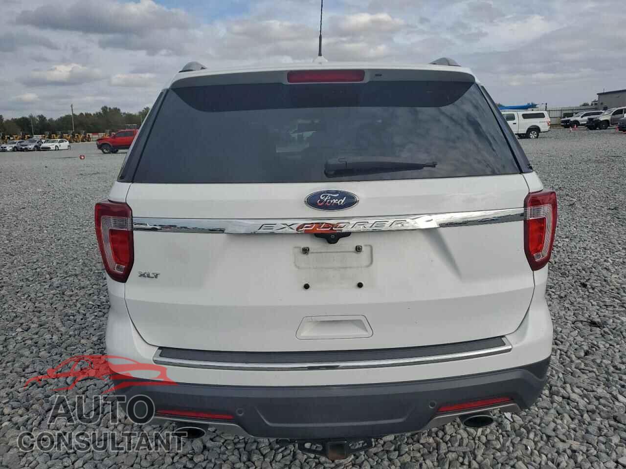 FORD EXPLORER 2018 - 1FM5K7D82JGB85391