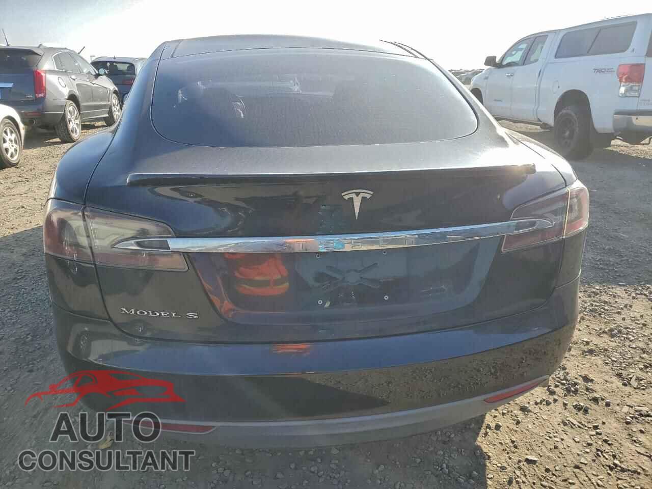 TESLA MODEL S 2012 - 5YJSA1DP3CFS00881