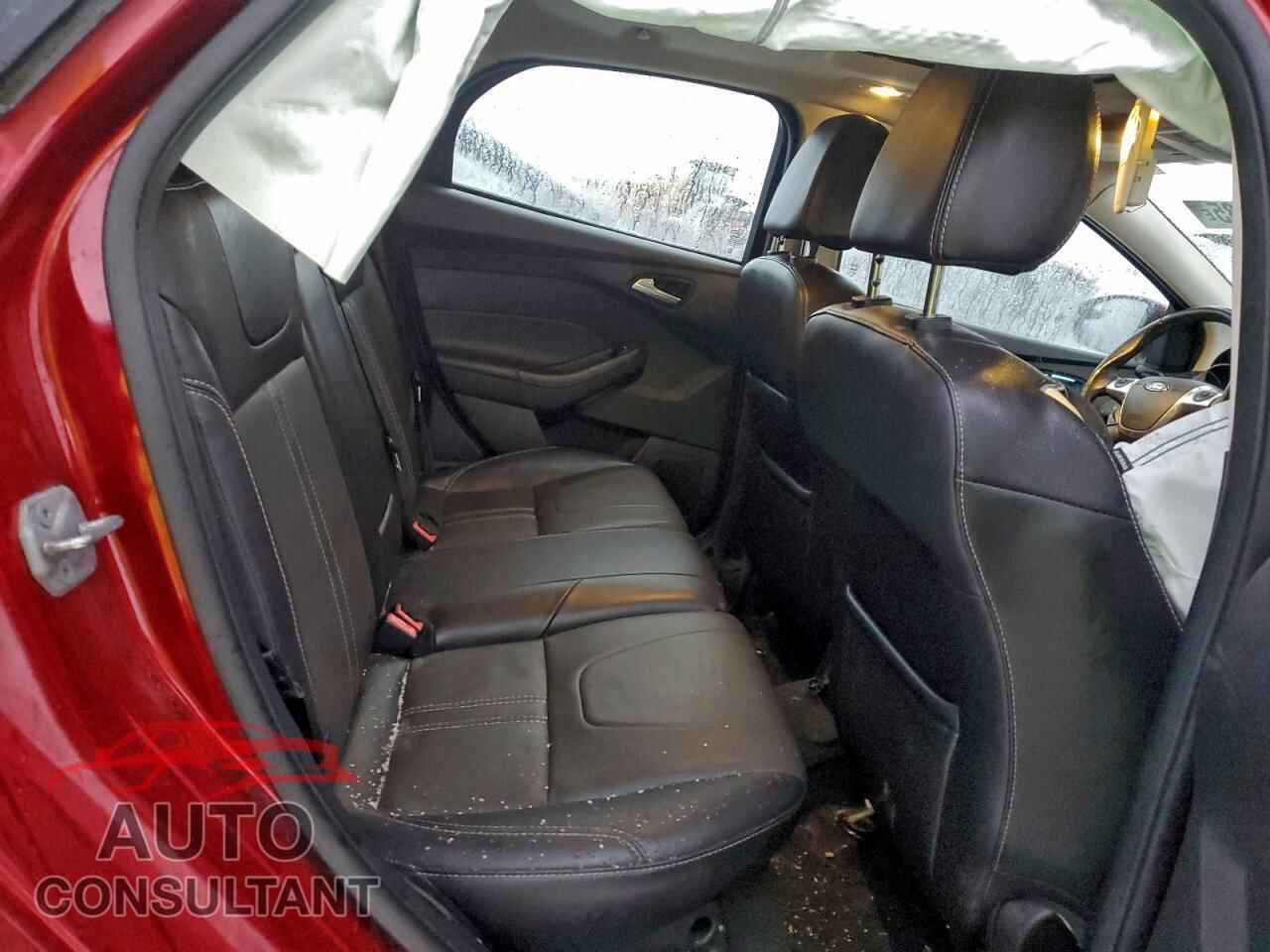FORD FOCUS 2014 - 1FADP3K26EL212975