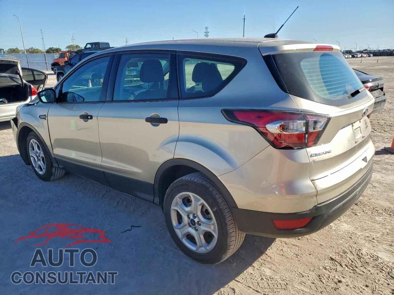 FORD ESCAPE 2017 - 1FMCU0F76HUB36560