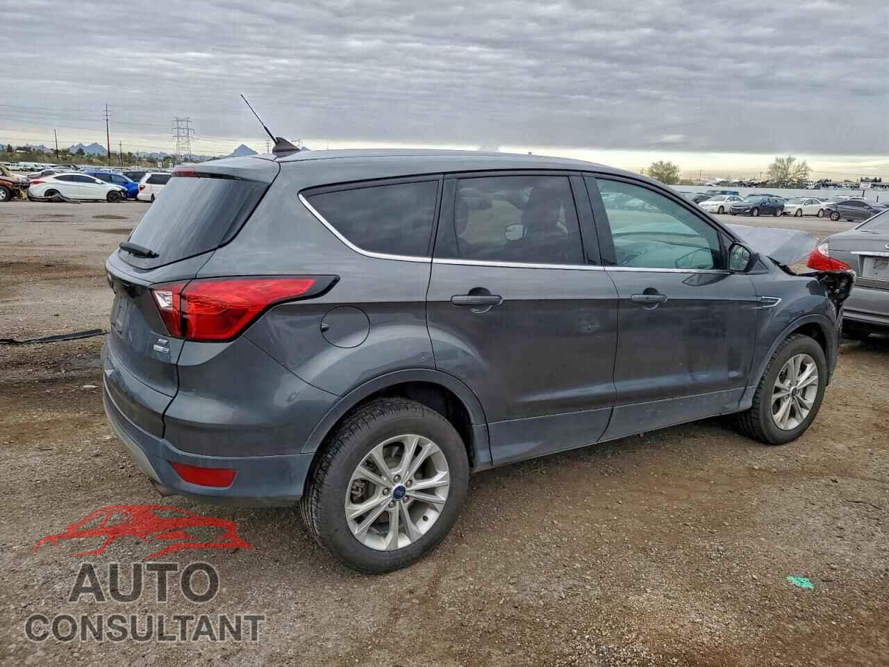 FORD ESCAPE 2019 - 1FMCU9GD8KUB61573