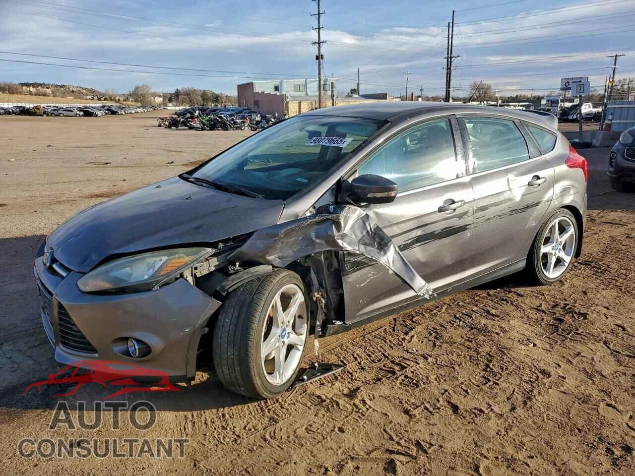 FORD FOCUS 2013 - 1FADP3N22DL241237