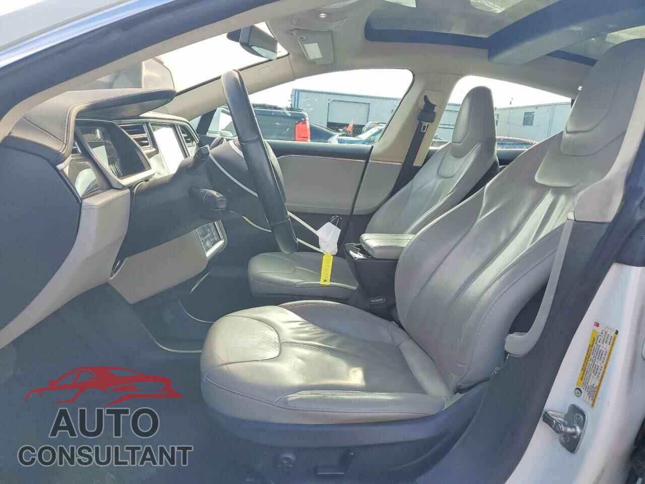 TESLA MODEL S 2013 - 5YJSA1CN2DFP14044
