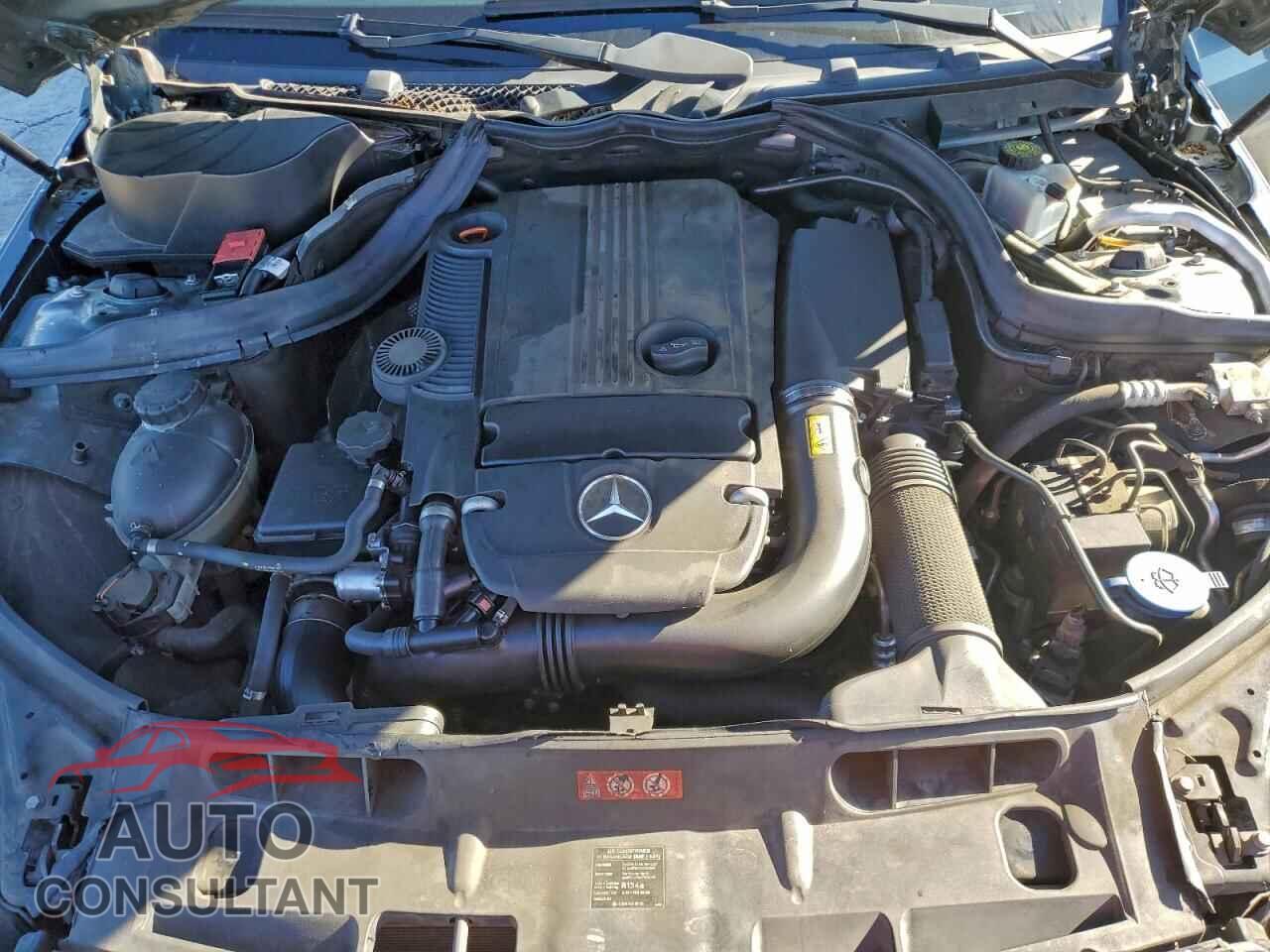 MERCEDES-BENZ C-CLASS 2012 - WDDGF4HB5CA668018