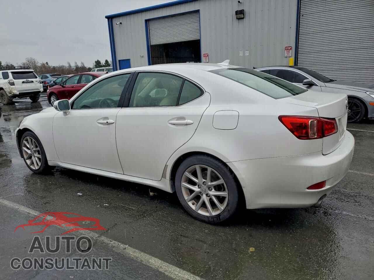 LEXUS IS 2011 - JTHBF5C28B5129609