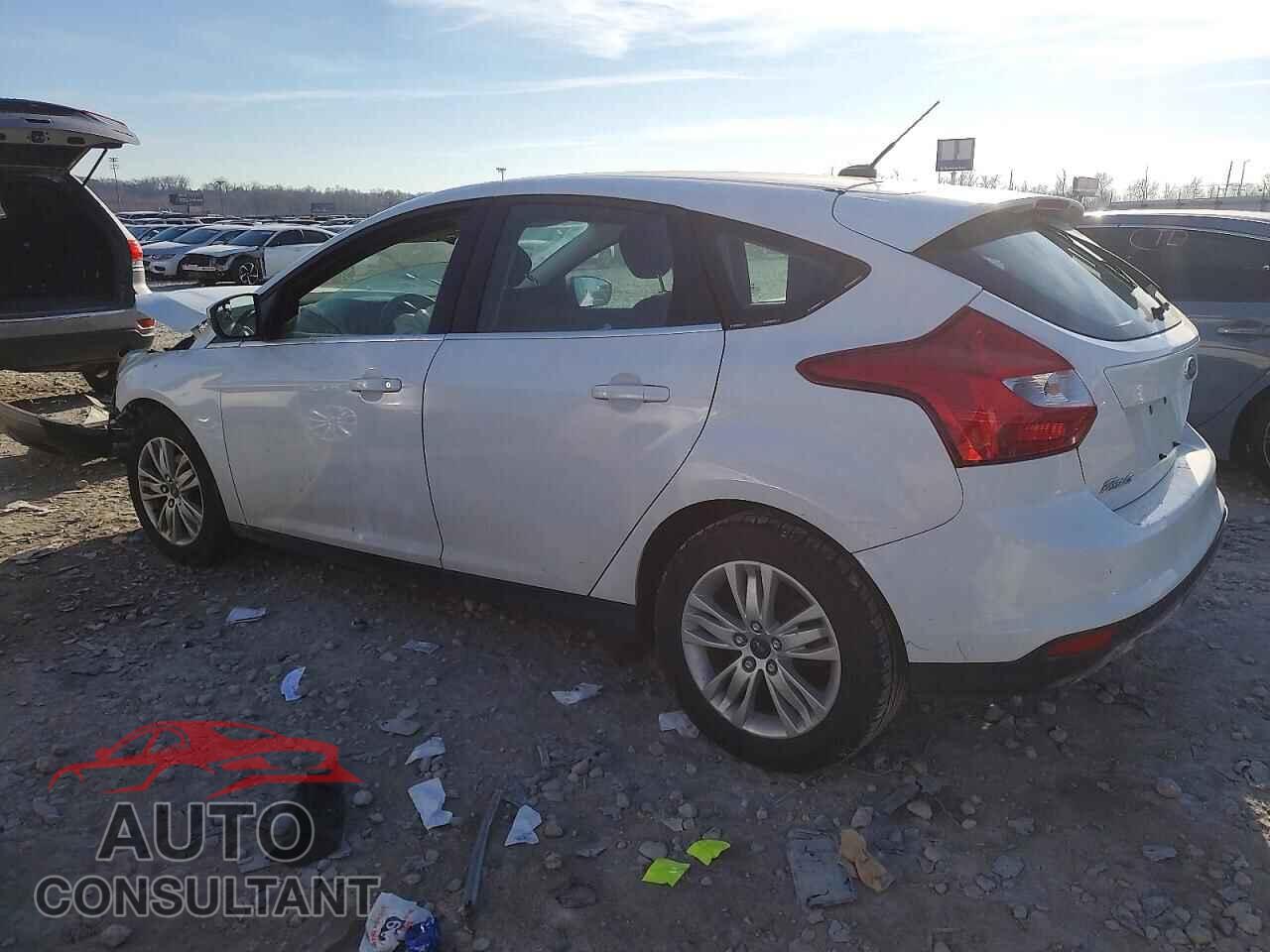 FORD FOCUS 2012 - 1FAHP3M26CL325188