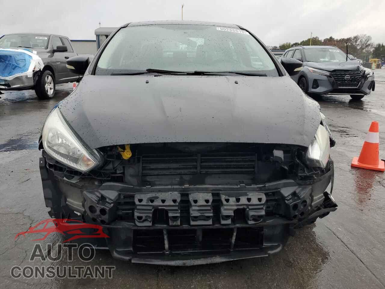 FORD FOCUS 2015 - 1FADP3F26FL217542