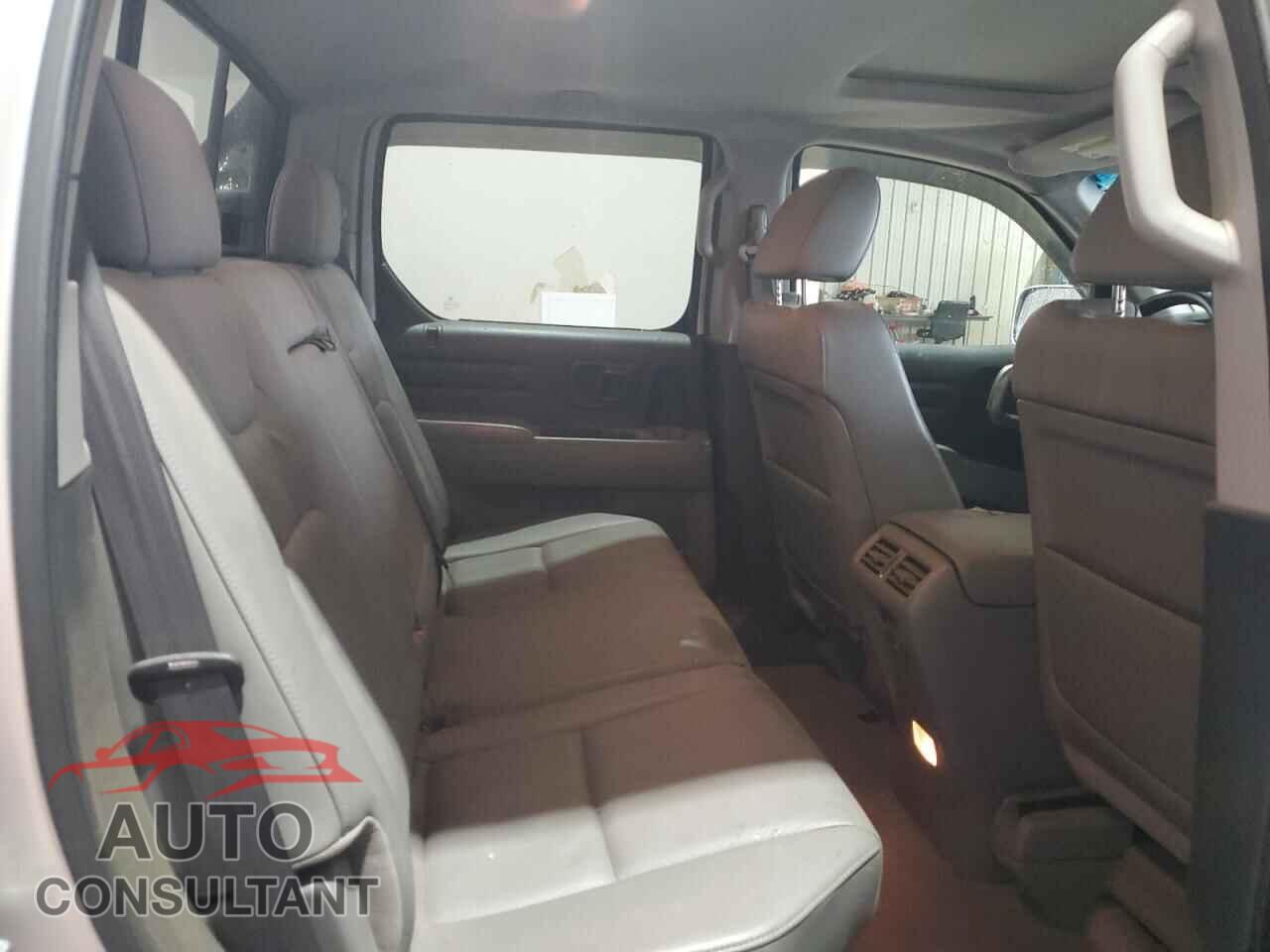 HONDA RIDGELINE 2011 - 5FPYK1F56BB001090
