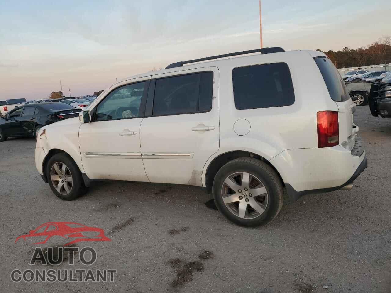 HONDA PILOT 2014 - 5FNYF3H90EB010395