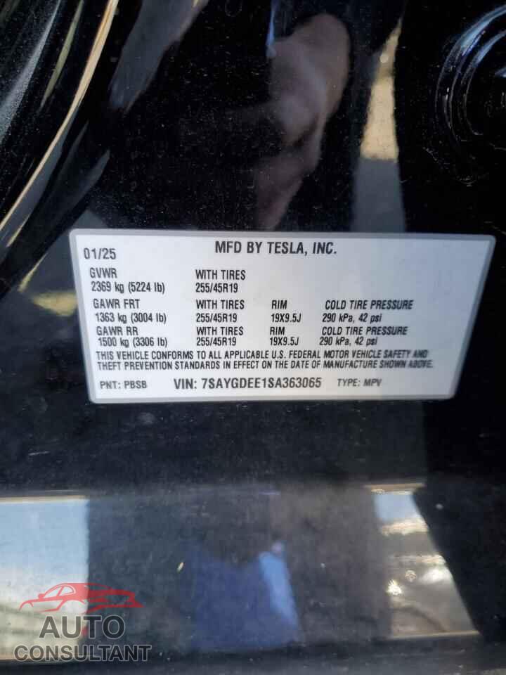 TESLA MODEL Y 2025 - 7SAYGDEE1SA363065