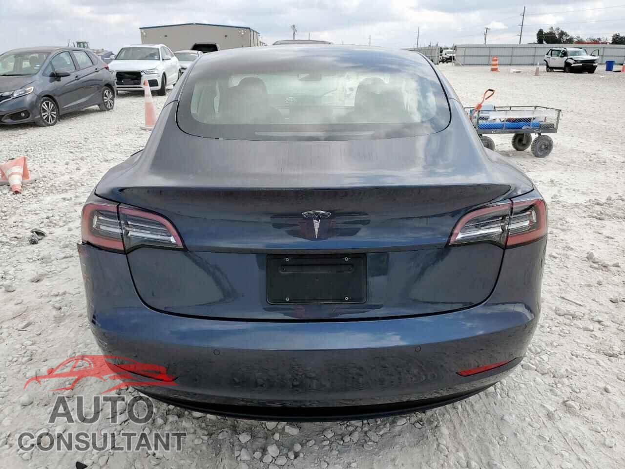TESLA MODEL 3 2021 - 5YJ3E1EA8MF052134