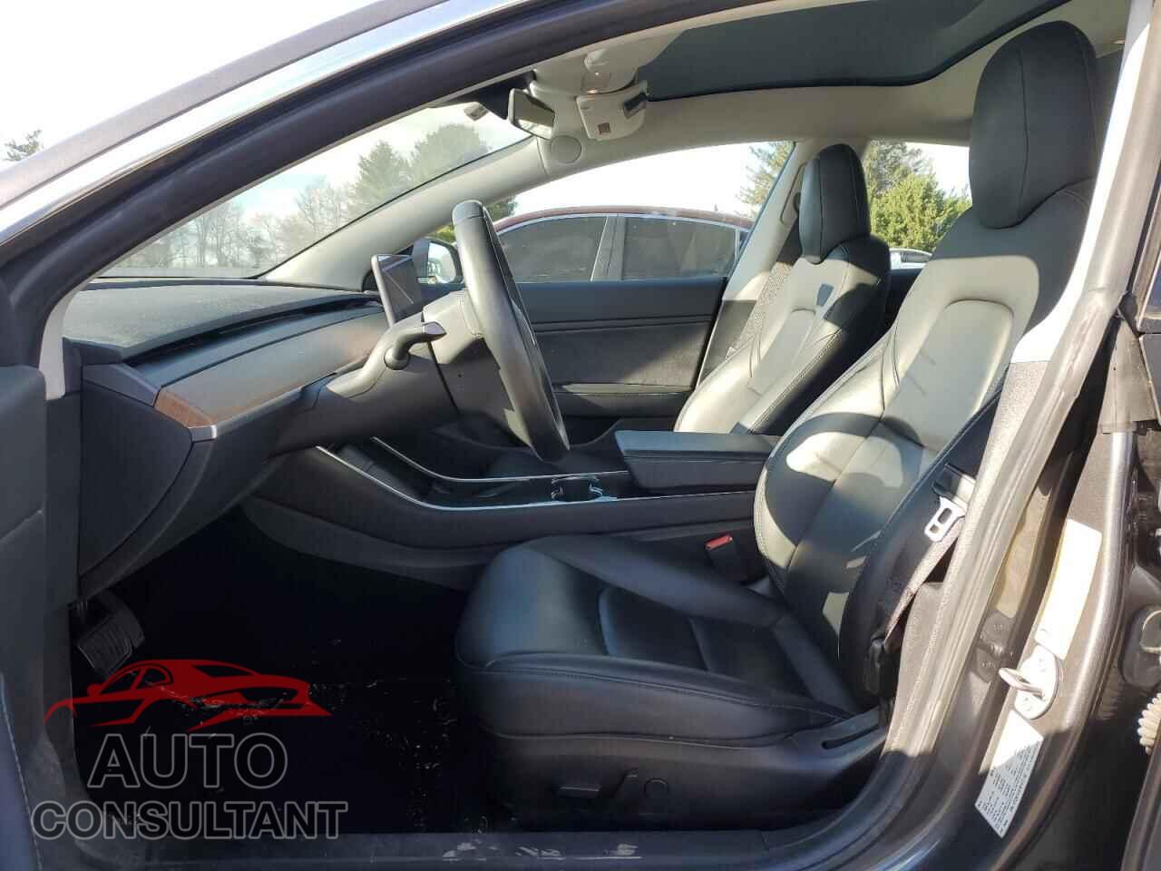 TESLA MODEL 3 2019 - 5YJ3E1EA7KF417142
