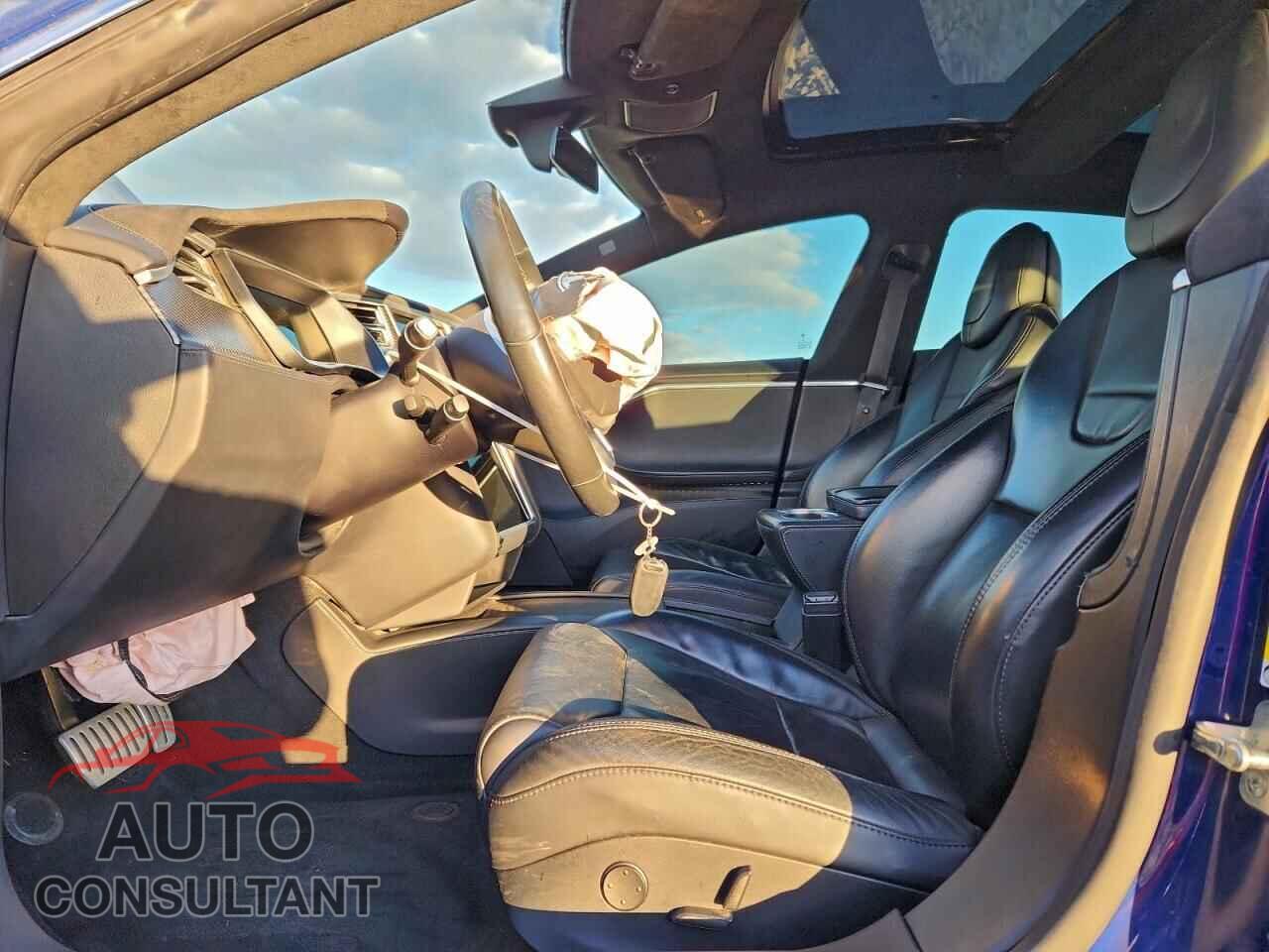 TESLA MODEL S 2017 - 5YJSA1E42HF200706