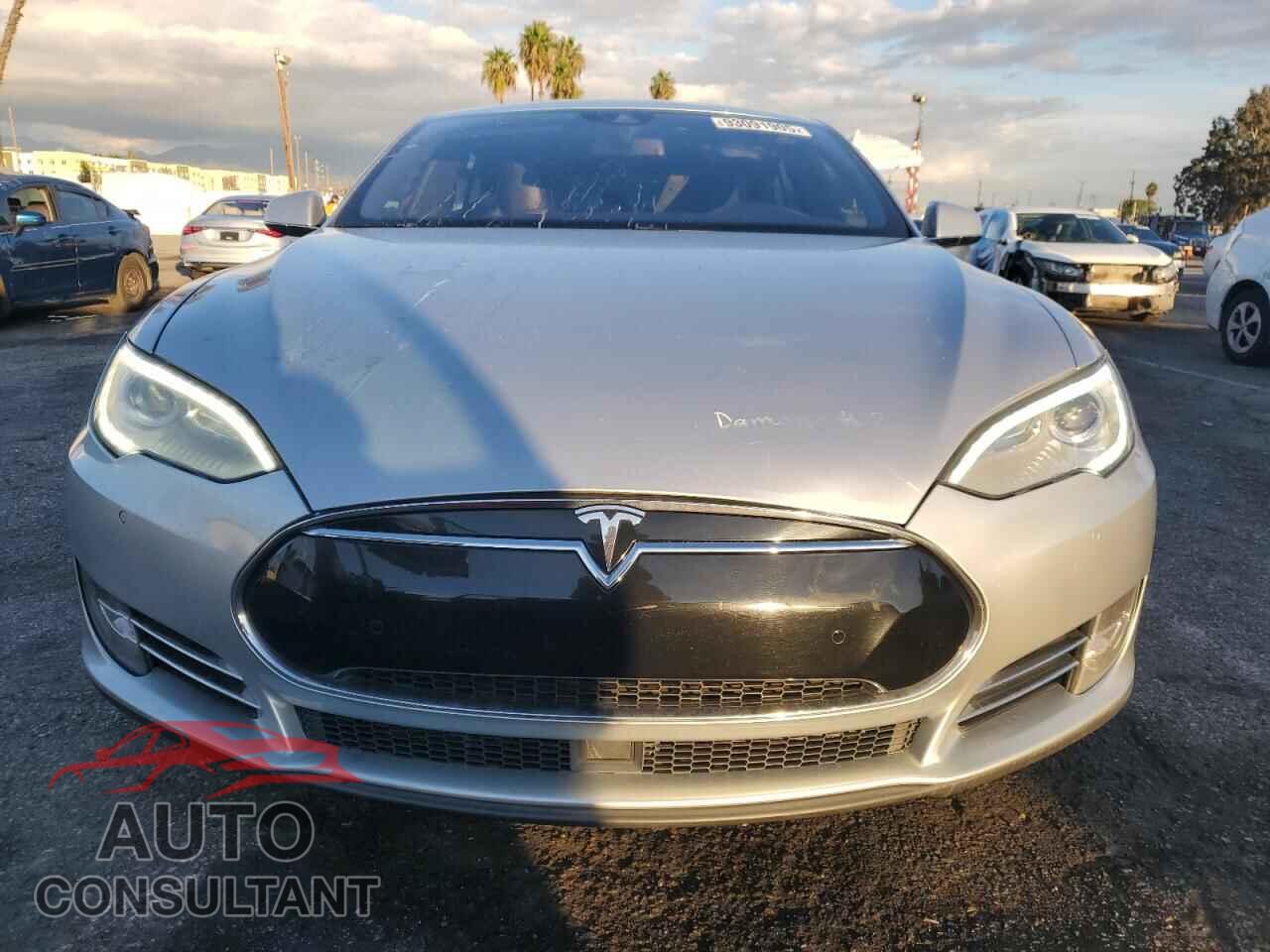 TESLA MODEL S 2015 - 5YJSA1E22FF119619