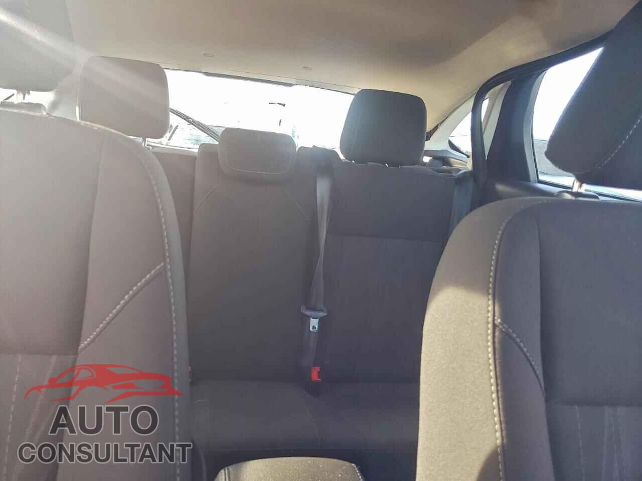 FORD FOCUS 2017 - 1FADP3K29HL327123