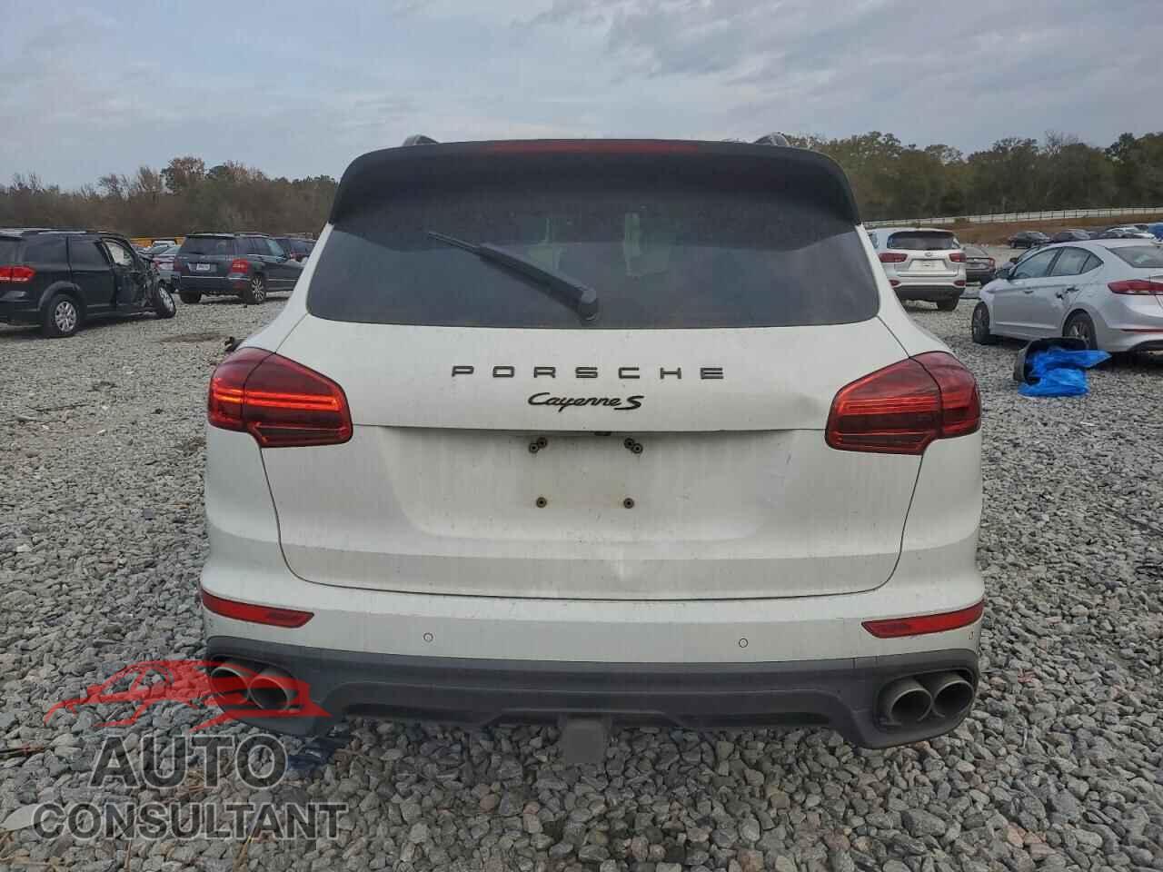PORSCHE CAYENNE 2017 - WP1AB2A23HLA51205