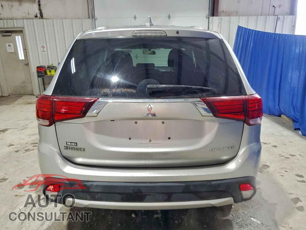 MITSUBISHI OUTLANDER 2018 - JA4AZ3A38JJ005232