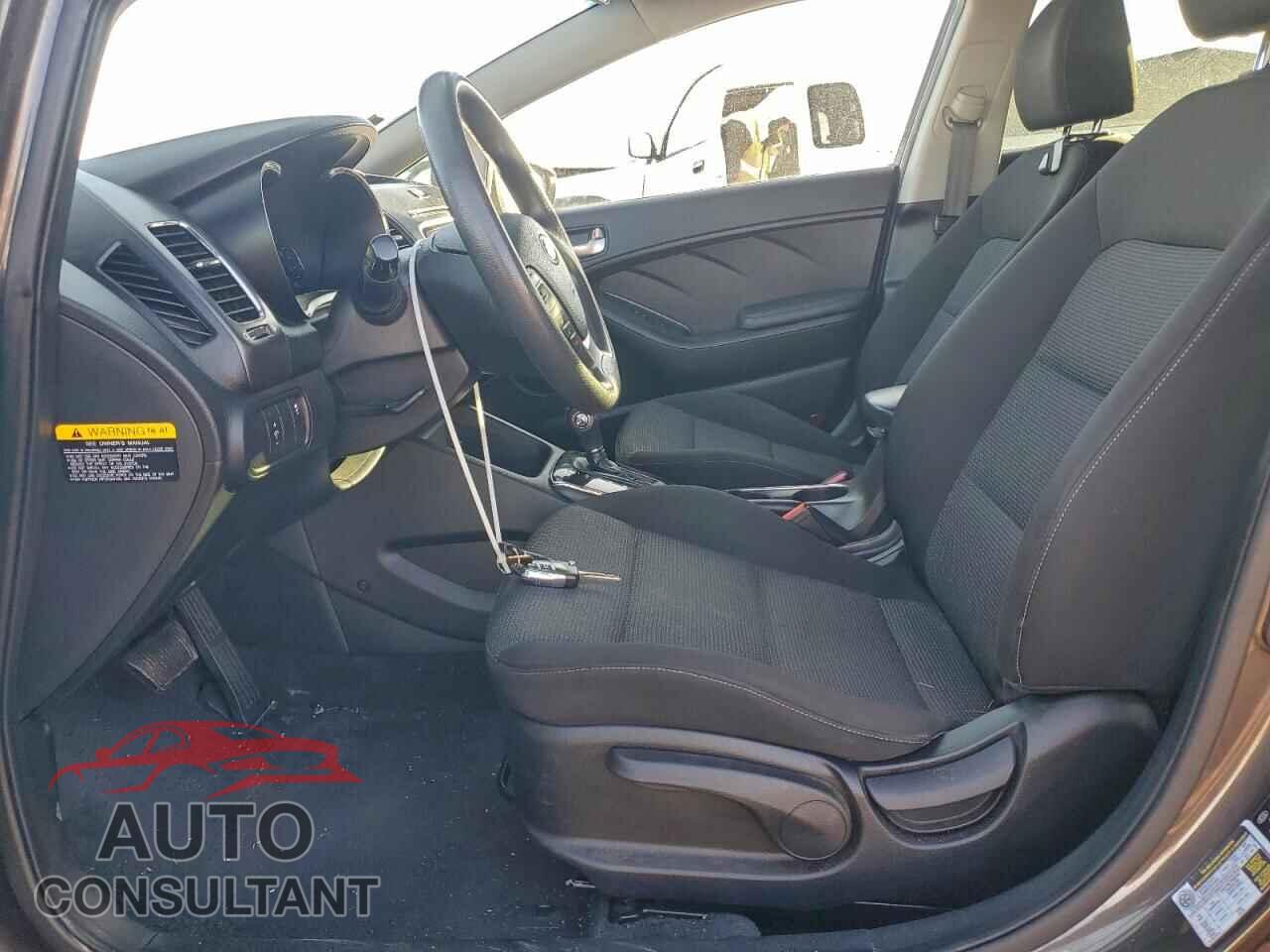 KIA FORTE 2017 - 3KPFK4A74HE046649