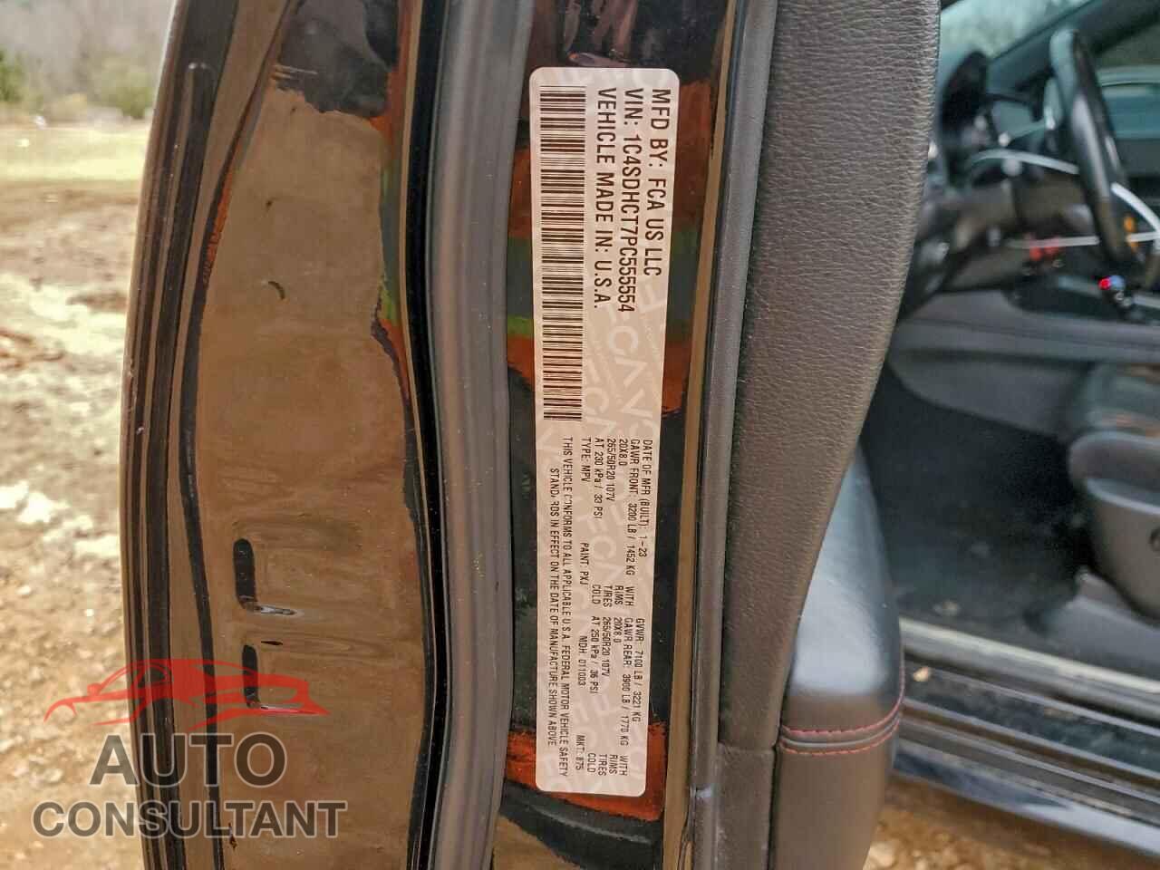DODGE DURANGO 2023 - 1C4SDHCT7PC555554