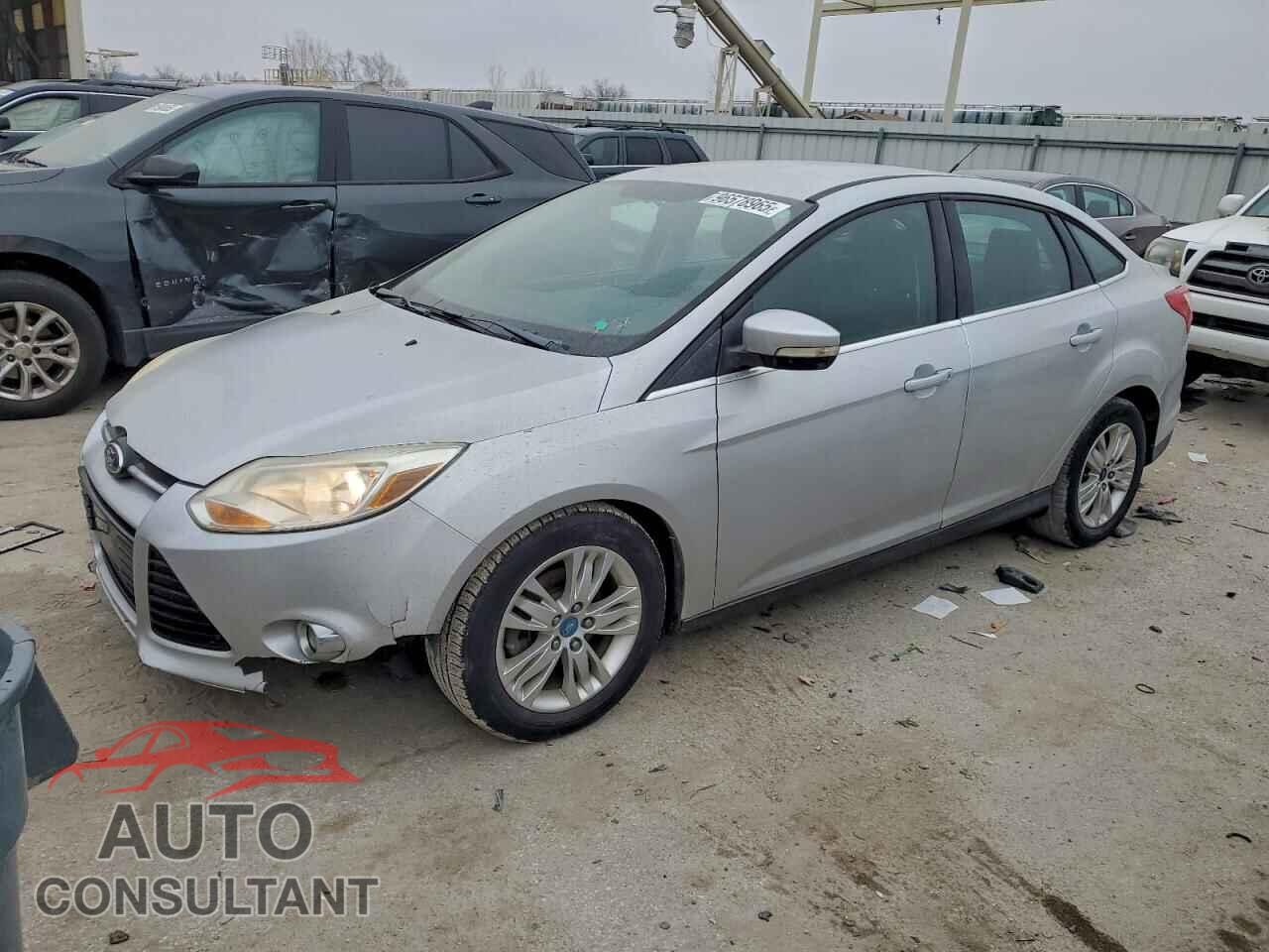 FORD FOCUS 2012 - 1FAHP3H22CL388041