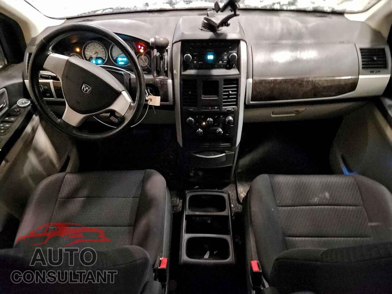 DODGE CARAVAN 2010 - 2D4RN5D17AR131073