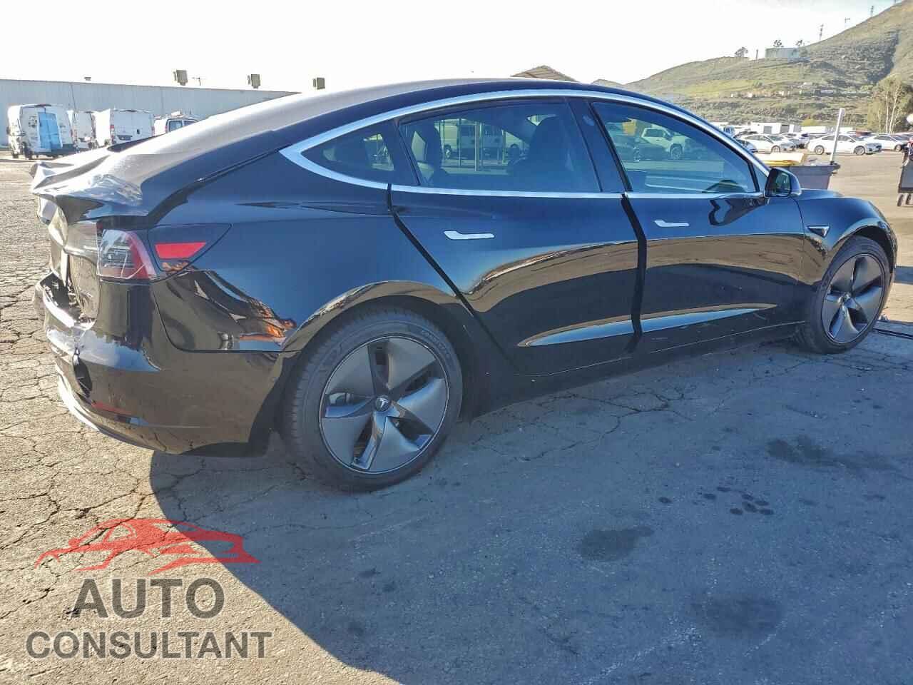 TESLA MODEL 3 2019 - 5YJ3E1EB3KF384228