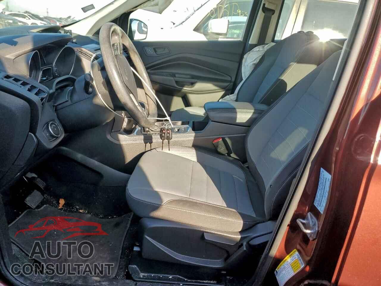 FORD ESCAPE 2018 - 1FMCU0F77JUA80277
